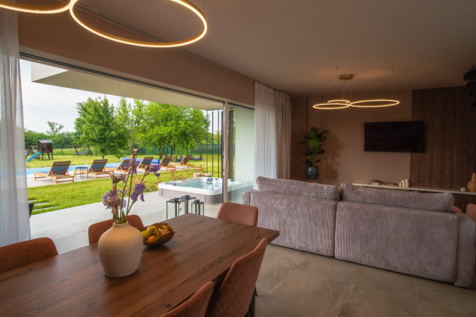 Iris Croatica Luxury Apartments s bazenom u Zagorju Oroslavje