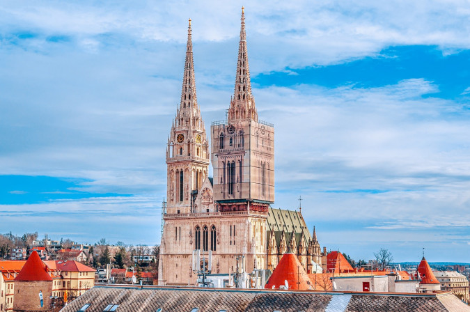 Zagreb, Iris Croatica Luxury Apartments s bazenom u Zagorju Oroslavje